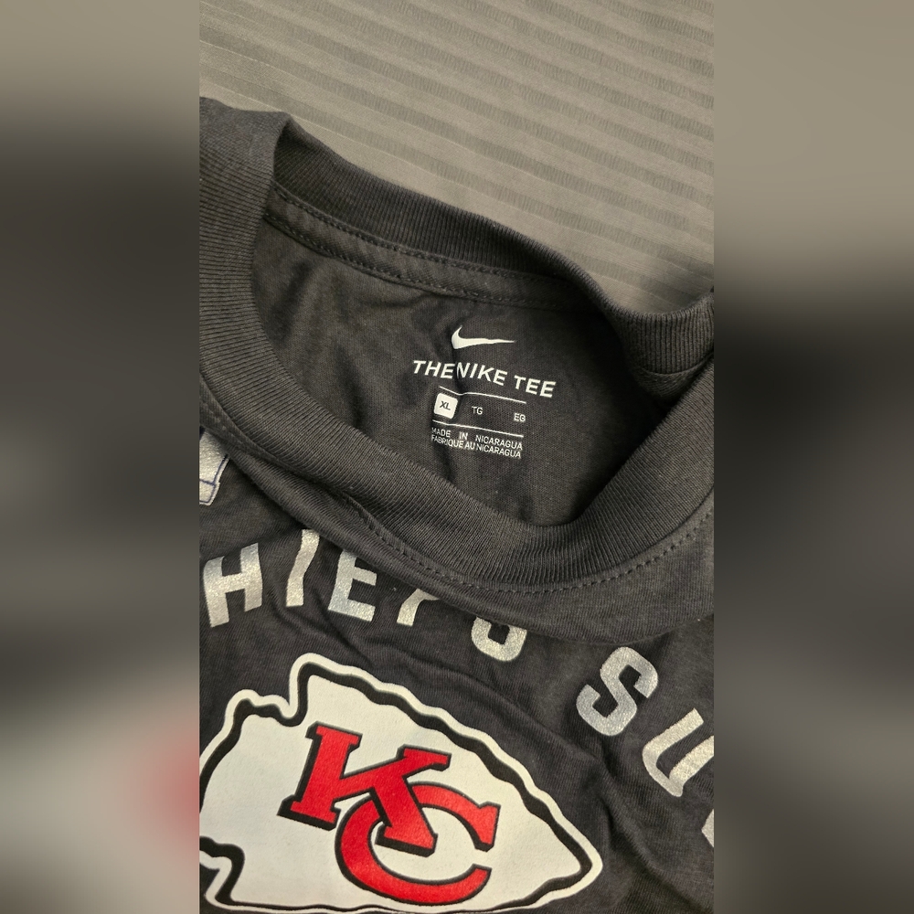 Two NWT Nike Kansas City Chiefs SuperBowl Tees - Picture 5 of 10
